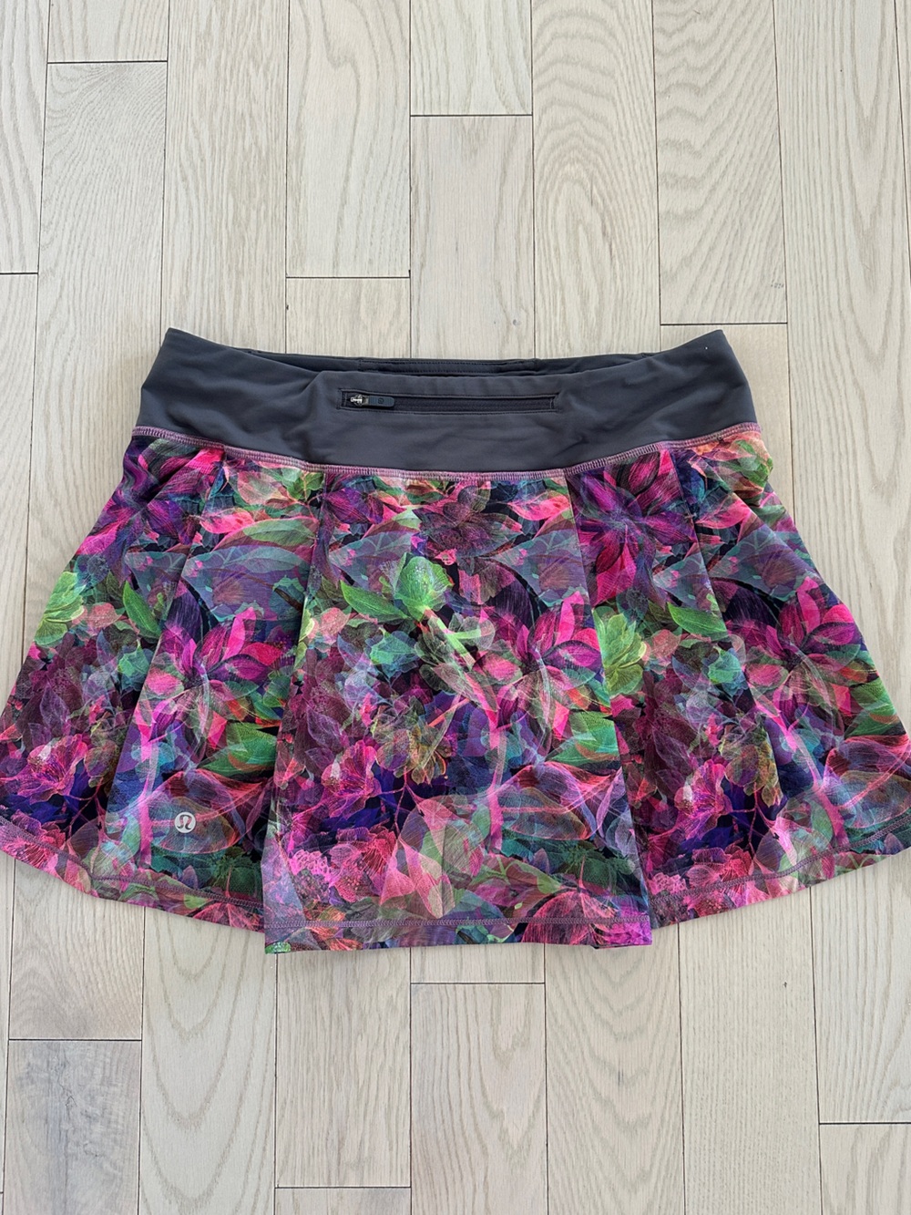 🔥😍Lululemon athletica Multicolor Floral Active Skort with Grey Waistband Size 6